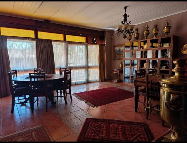 7 BEDROOM HOUSE FOR SALE IN ELDORAIGNE